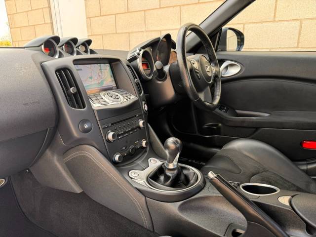 2017 Nissan 370Z 3.7 V6 GT 3d 323 BHP
