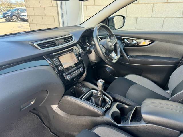 2021 Nissan Qashqai 1.3 DIG-T N-Connecta GLASS ROOF PACK SUV 5dr Petrol Manual Euro 6 (s/s) (140 ps)