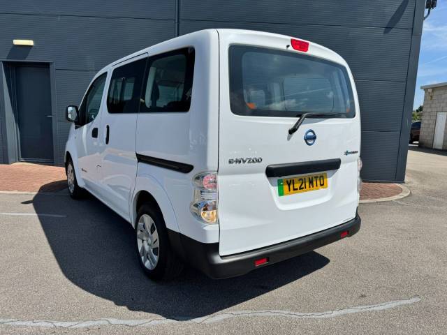 2021 Nissan e-NV200 40kWh Acenta Combi Van Double Cab 5dr Electric Auto (5 Seat, Quick Charge) (109 ps)