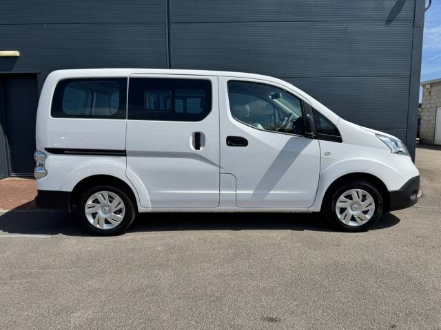 2021 Nissan e-NV200 40kWh Acenta Combi Van Double Cab 5dr Electric Auto (5 Seat, Quick Charge) (109 ps)