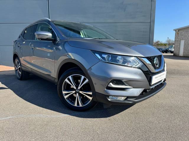 Nissan Qashqai 1.3 DIG-T N-Connecta GLASS ROOF PACK SUV 5dr Petrol Manual Euro 6 (s/s) (140 ps) SUV Petrol Grey