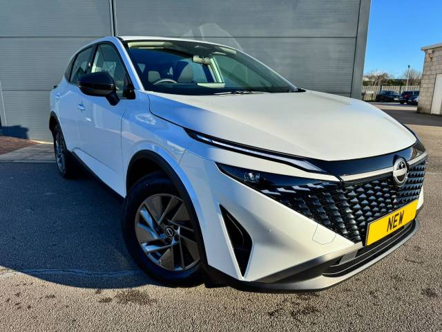 Nissan Qashqai 1.5 h e-POWER 205 Acenta Premium Auto Euro 6 (s/s) 5dr SUV Petrol / Electric Hybrid Pearl White