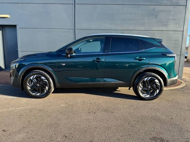 2025 Nissan Qashqai 1.3 DiG-T MH 140 N-Connecta Glass Roof 5dr