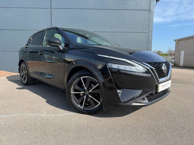 Nissan Qashqai 1.3 DiG-T MH Tekna 5dr Hatchback Petrol Black