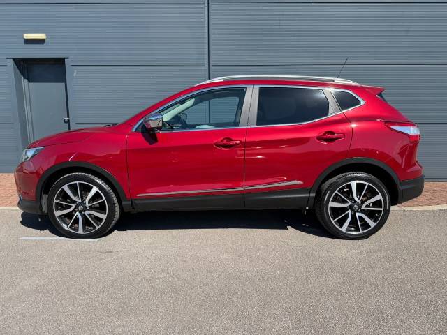 2015 Nissan Qashqai 1.2 DiG-T Tekna Glass roof 5dr Xtronic