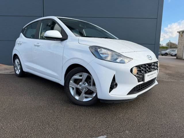 Hyundai i10 1.2 MPi SE Connect 5dr Auto Hatchback Petrol White