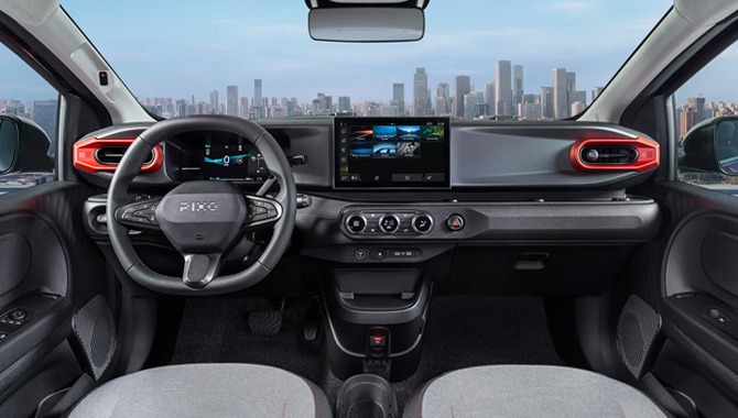Nissan Pixo - Interior